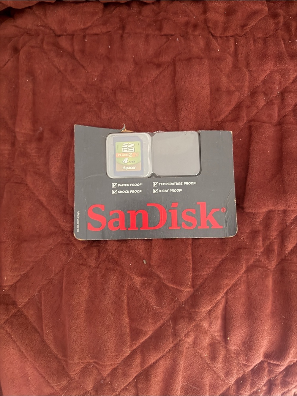 SanDisk 4GB SD Memory Card - Black and Red Packaging